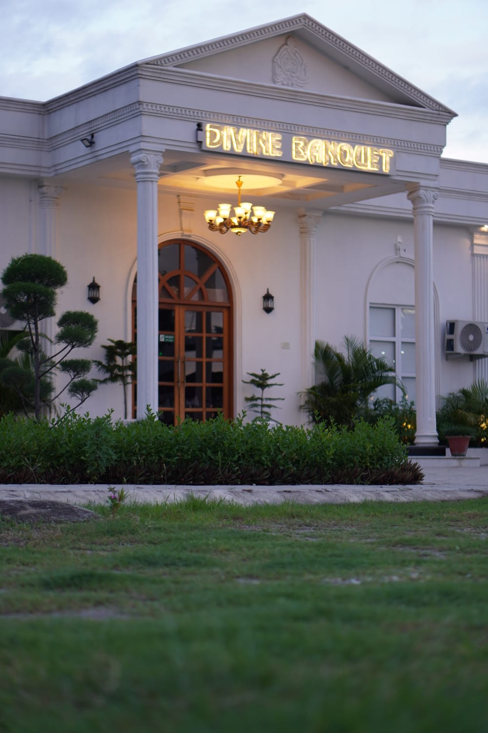 Contact Hotel Madani - Tilottama, Rupandehi near Gautambuddha International Airport